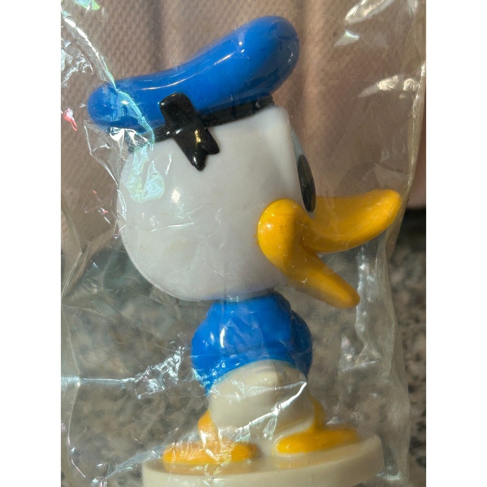 2003 DISNEY World Resort Donald Duck Kellogg's Bobble Head Figurine -New in Box - Picture 3 of 11